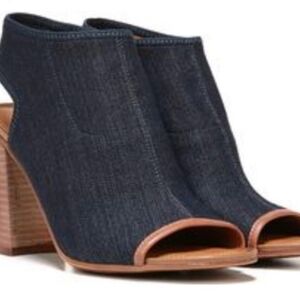 Franco Sarto Women's Navy Courts Size 11